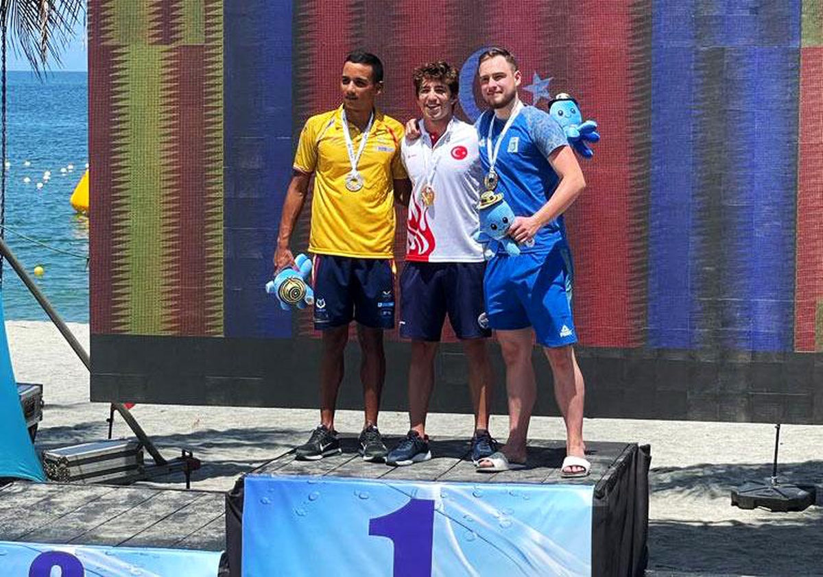 BAŞARILI SPORCUMUZ DERİN TOPARLAK, PALETLİ YÜZME 5 BİN METREDE DÜNYA ŞAMPİYONU - Türkiye Sualtı Sporları Federasyonu