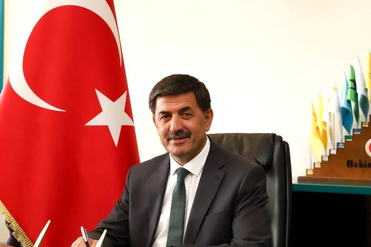 Başkan Aksun: "İtfaiye çalışanları, insanları ve diğer tüm canlıları, başta yangın felaketi olmak üzere, deprem, sel gibi birçok doğal afete karşı...