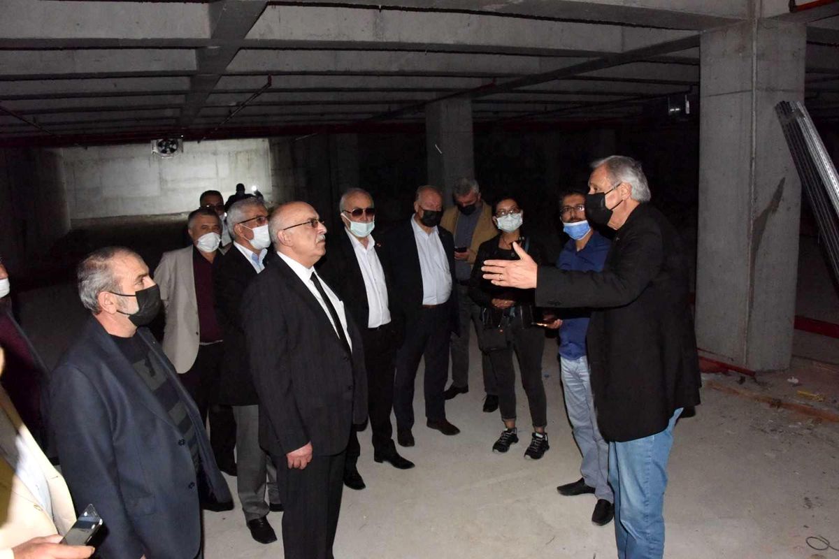Başkan Bakkalcıoğlu belediye tesislerini tanıttı