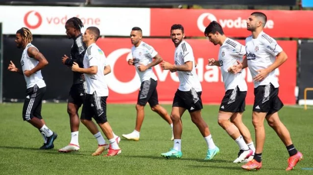 Beşiktaş'ta sevindiren haber! Batshuayi ve Teixeira'nın tedavileri tamamlandı