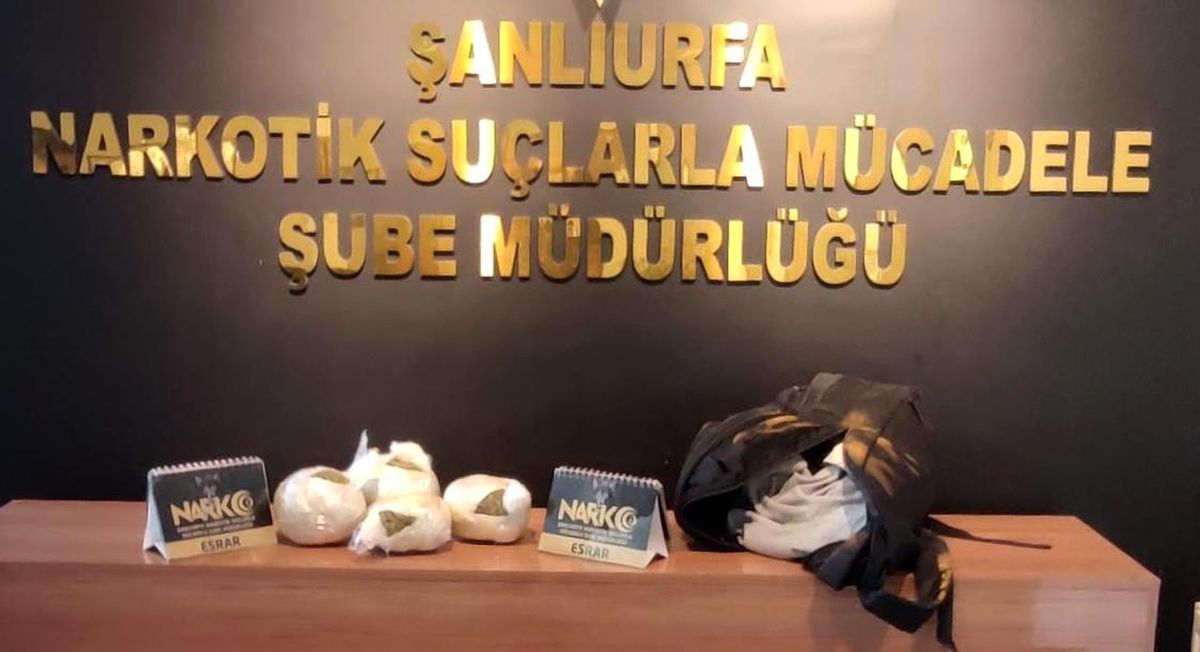 Durdurulan 2 araçtan uyuşturucu çıktı