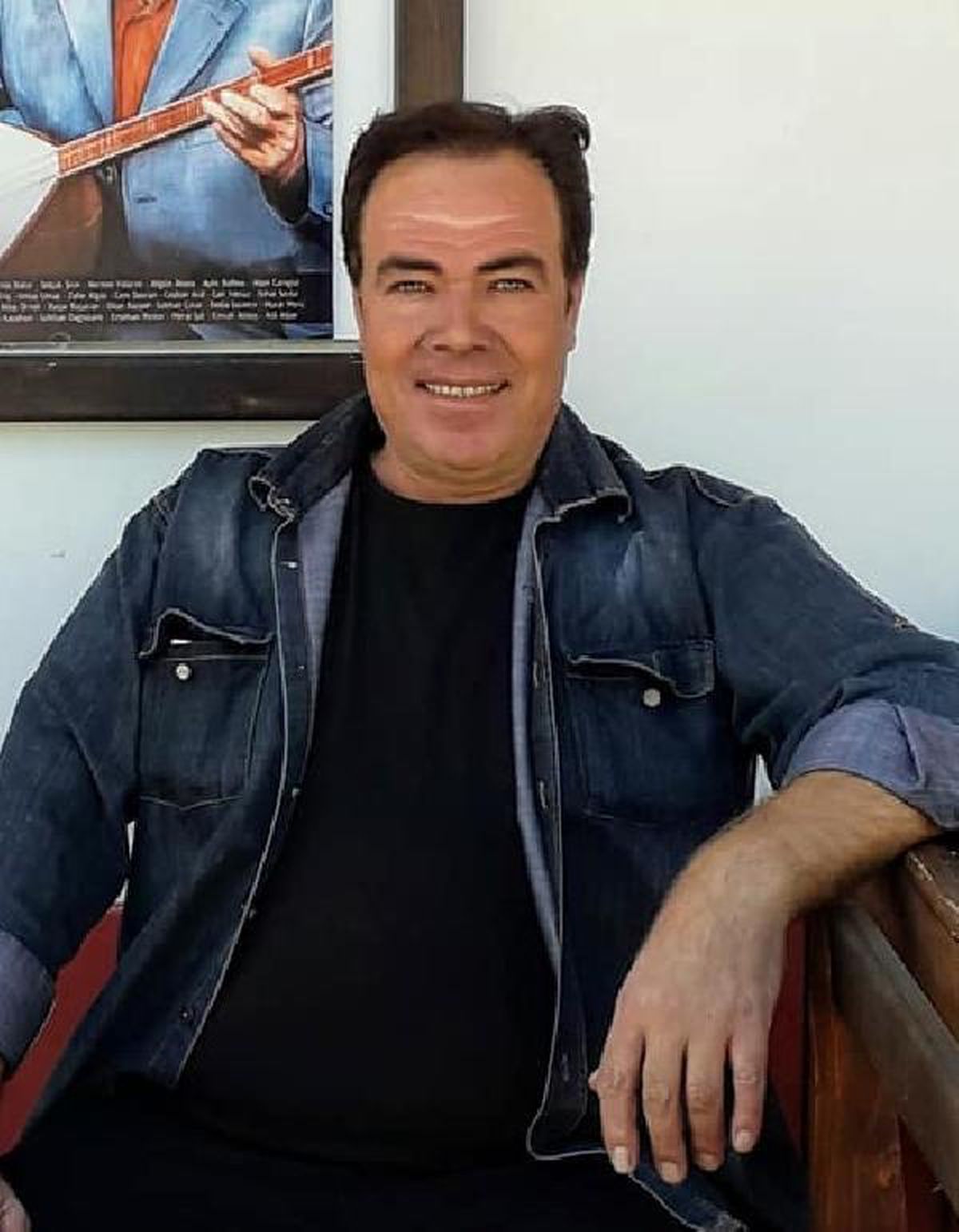 Evinin balkonunda otururken av tüfeğiyle öldürüldü