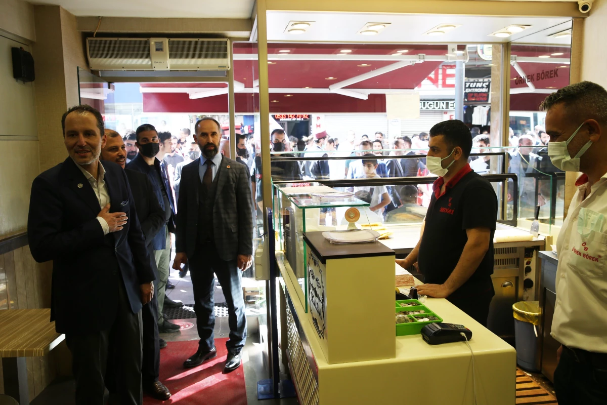 Fatih Erbakan, partisinin İstanbul İl Divan Toplantısına katıldı