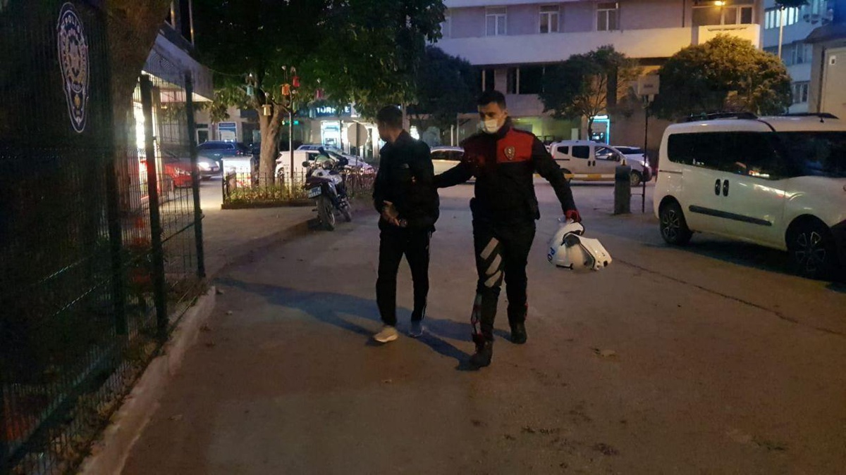 İnegöl\'de cep telefonu hırsızlığı şüphelisi gözaltına alındı