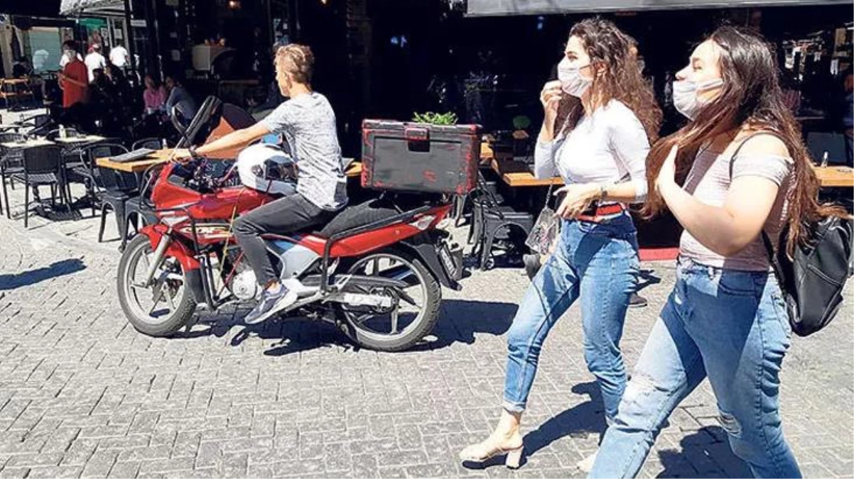 İstanbul\'da motokuryenin daha fazla para kazanma hırsı trafikte kazaya davetiye çıkarıyor