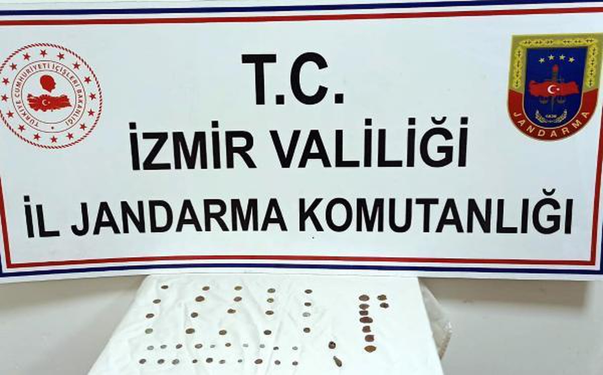 İzmir\'de tarihi eser operasyonu: 3 gözaltı