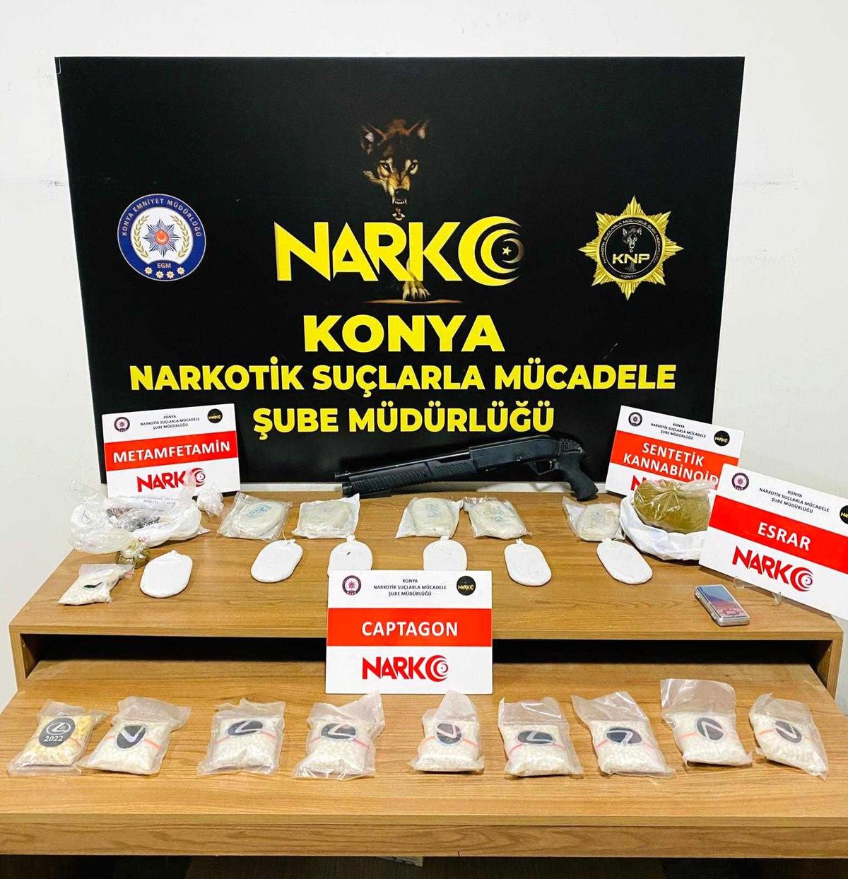 Konya\'da uyuşturucu tacirlerine operasyon