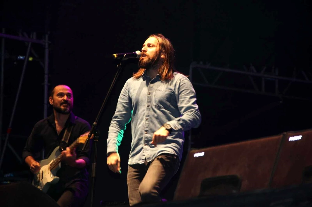 Kozlu Müzik Festivali\'nde Niyazi Koyuncu, Gazapizm ve Manga sahne aldı