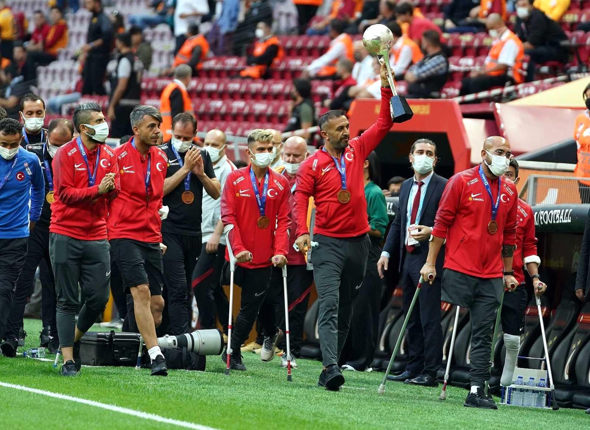 Şampiyon Ampute Futbol Milli Takımı, Galatasaray Göztepe maçında
