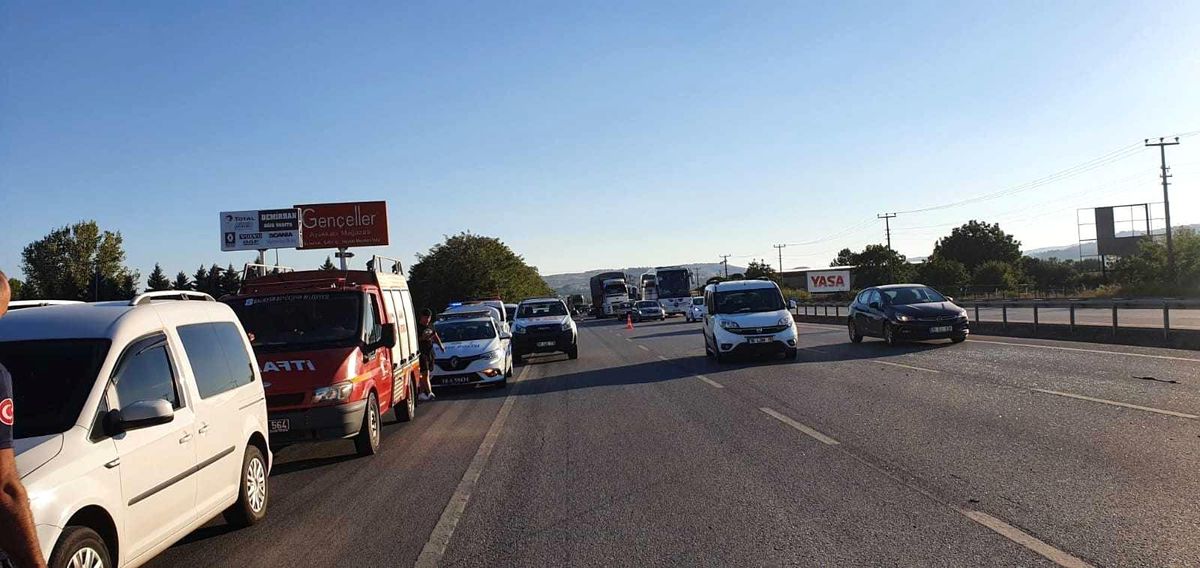 Son dakika haberi! Susurluk\'ta trafik kazası: 4 yaralı