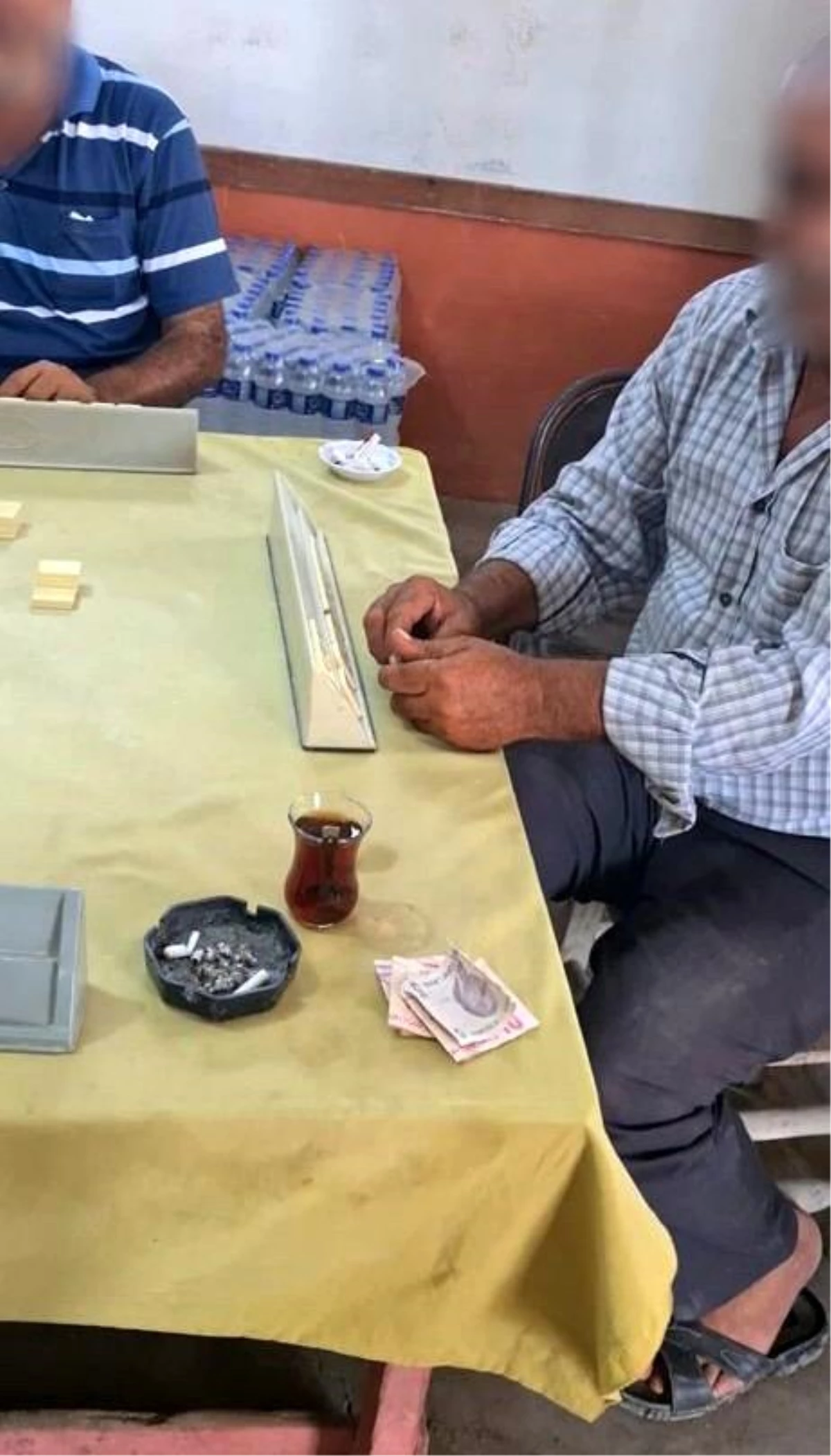 Adana\'da kumar oynayan 11 kişiye 14 bin 696 lira ceza