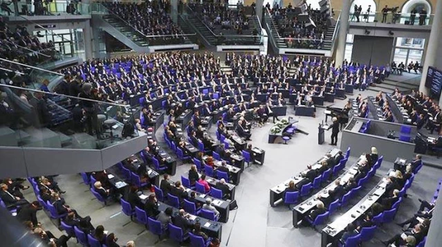 Almanya seçimlerinde 18 Türk milletvekili Meclis'e girmeye hak kazandı