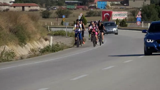 Bisikletli kadınların İstanbul'dan Kırklareli'ne yolculuğu