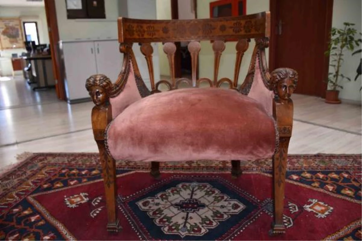 Ebubekir Hazım Tepeyran\'ın 150 yıllık koltuğu kent müzesinde sergilenecek