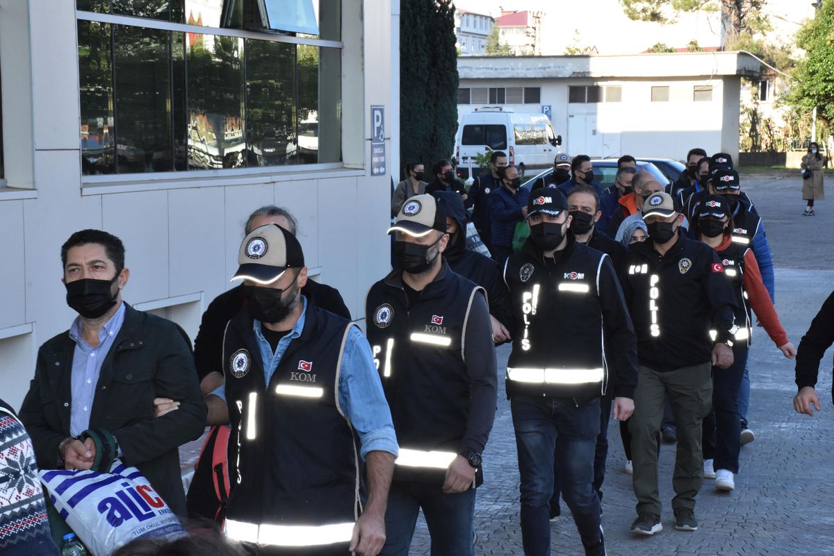 Son dakika! FETÖ operasyonunda 19 şüpheli tutuklandı