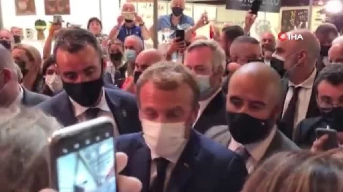 Fransa Cumhurbaşkanı Macron\'a "yumurtalı" saldırıSaldırgan gözaltına alındı
