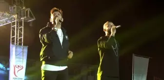 Güngören'de 'Yaza Veda Şenlikleri'nde Kurtuluş Kuş ve Burak Bulut rüzgarı esti