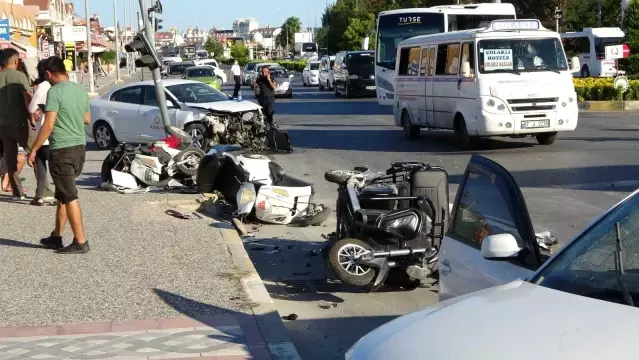 Son dakika: Otomobillerin hurdaya döndüğü kaza kamerada