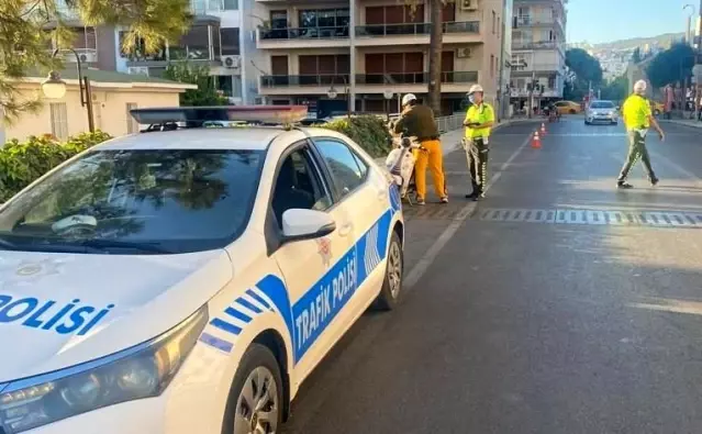 İzmir'de motosikletlilere denetim: 448 sürüye ceza kesildi