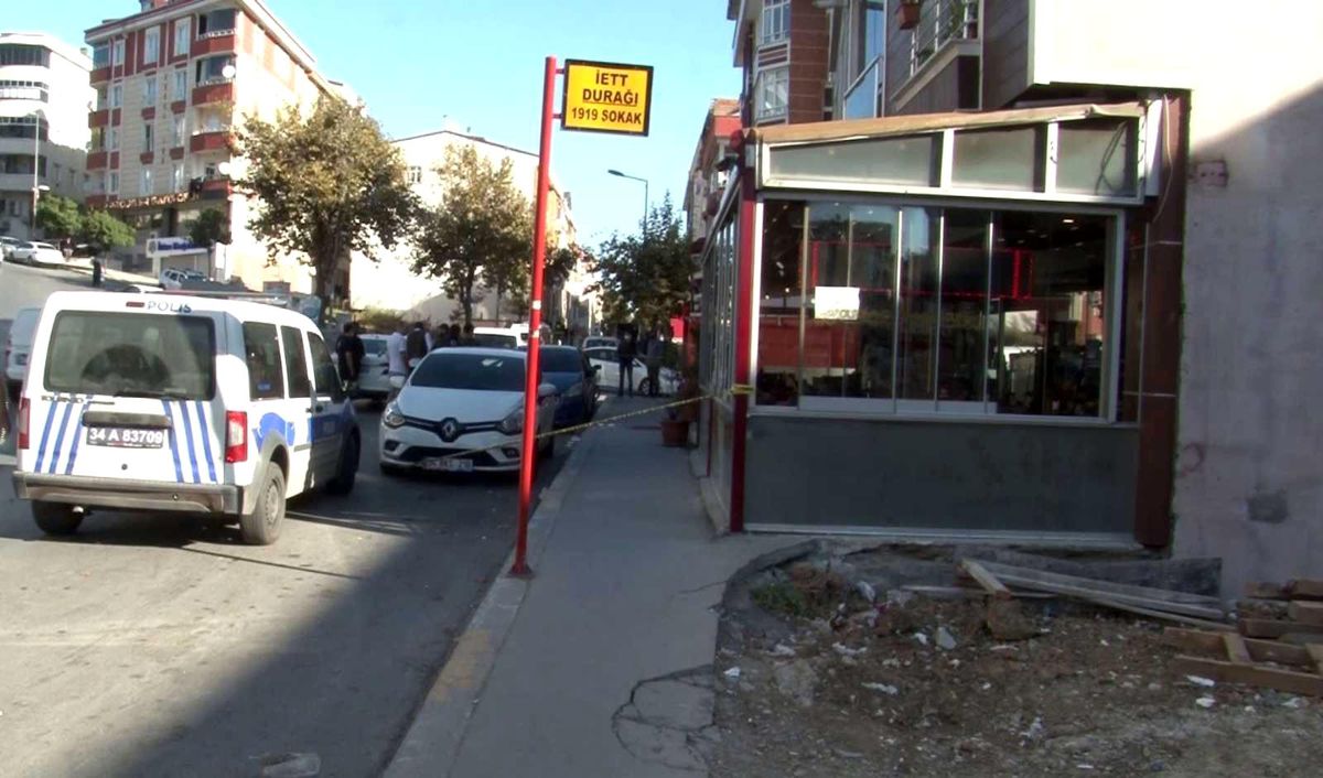 Kahvaltı ettiği iki arkadaşını vurdu