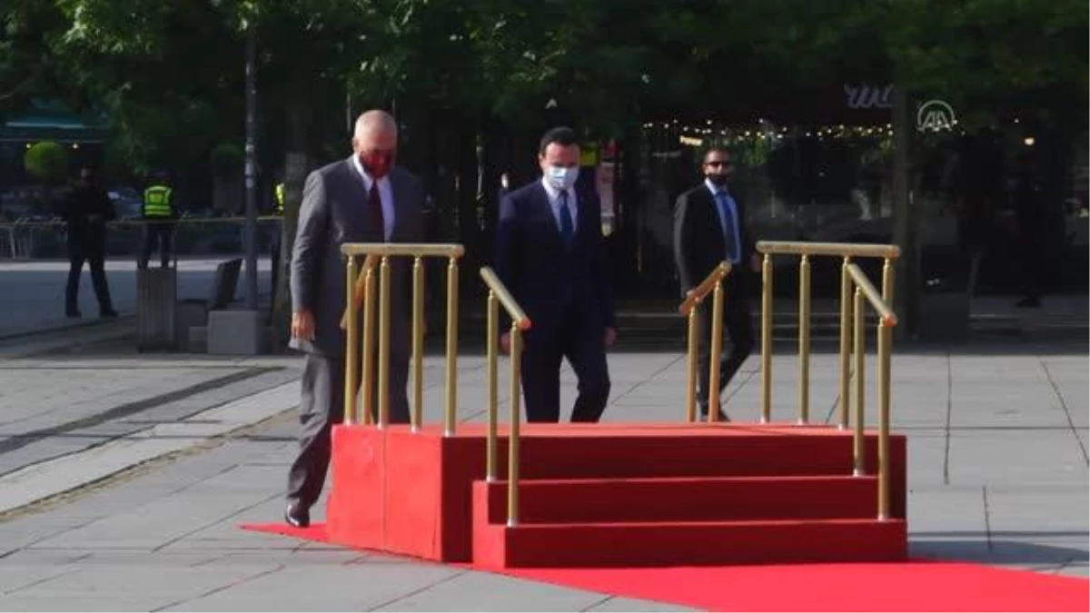 Kosova\'yı ziyaret eden Arnavutluk Başbakanı Edi Rama, Sırbistan-Kosova gerginliğini değerlendirdi