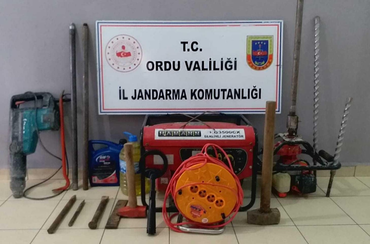 Ordu\'da kaçak kazı yapan 5 kişi suçüstü yakalandı