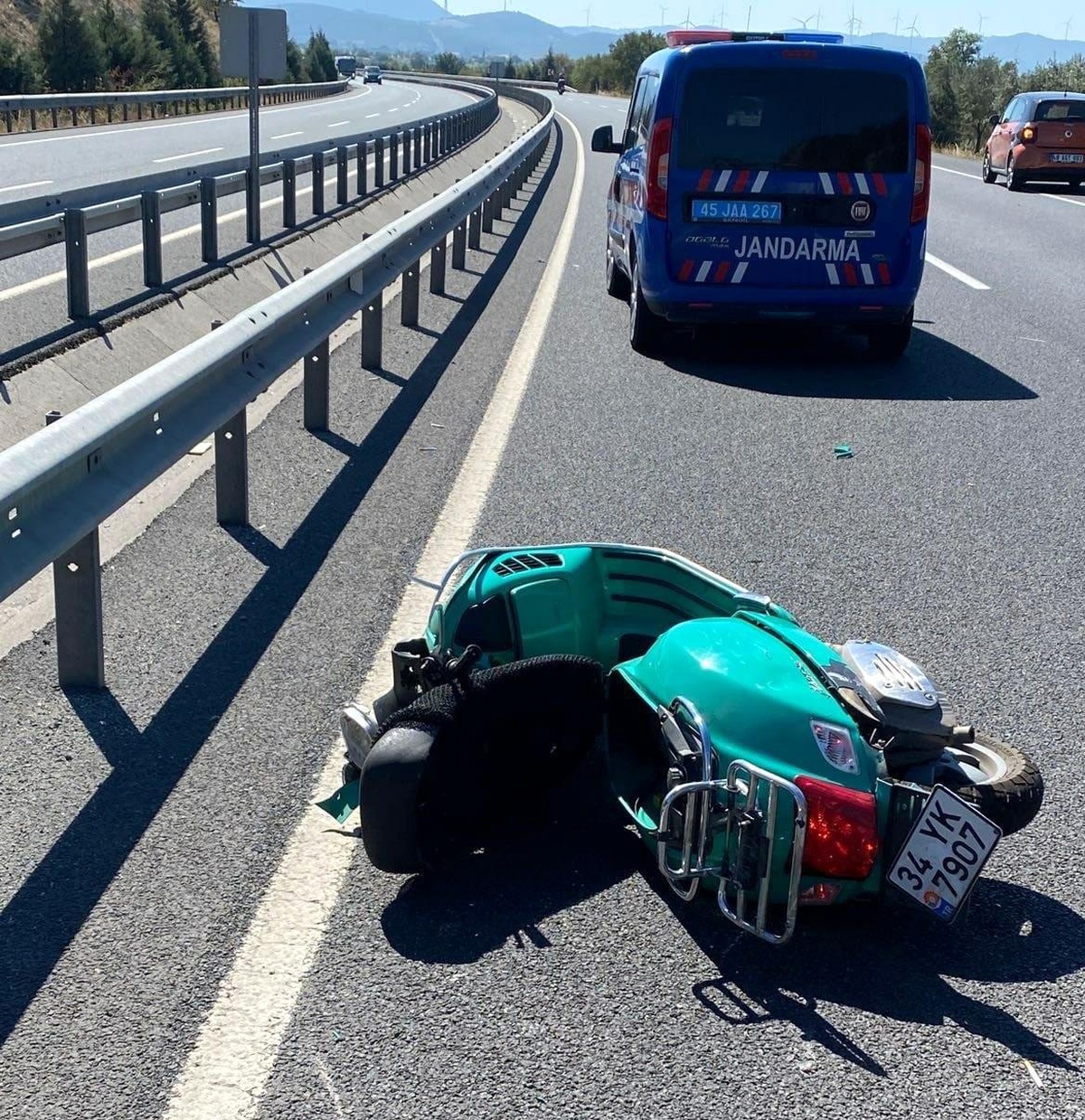 Otomobil ile motosiklet çarpıştı: 1 ölü