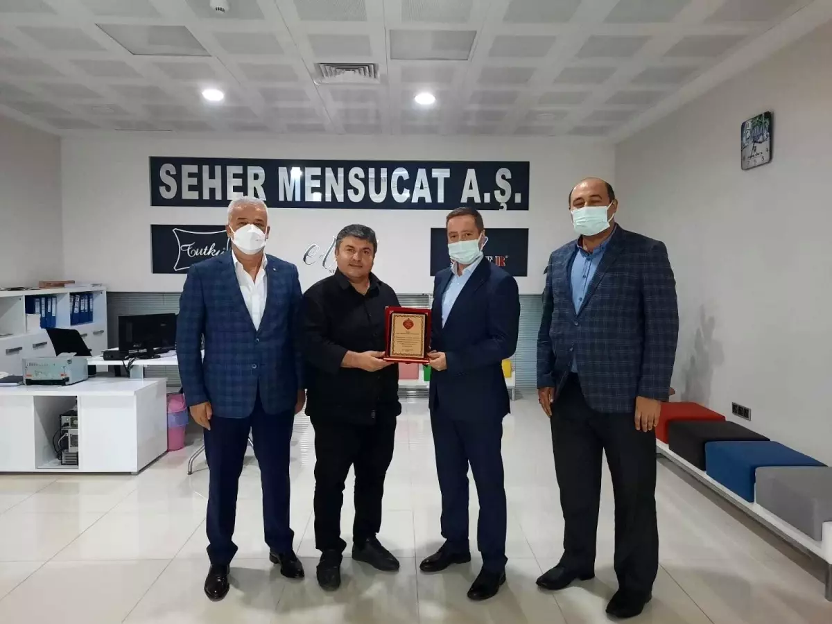 Pandemi hayırseverlerine plaket verildi