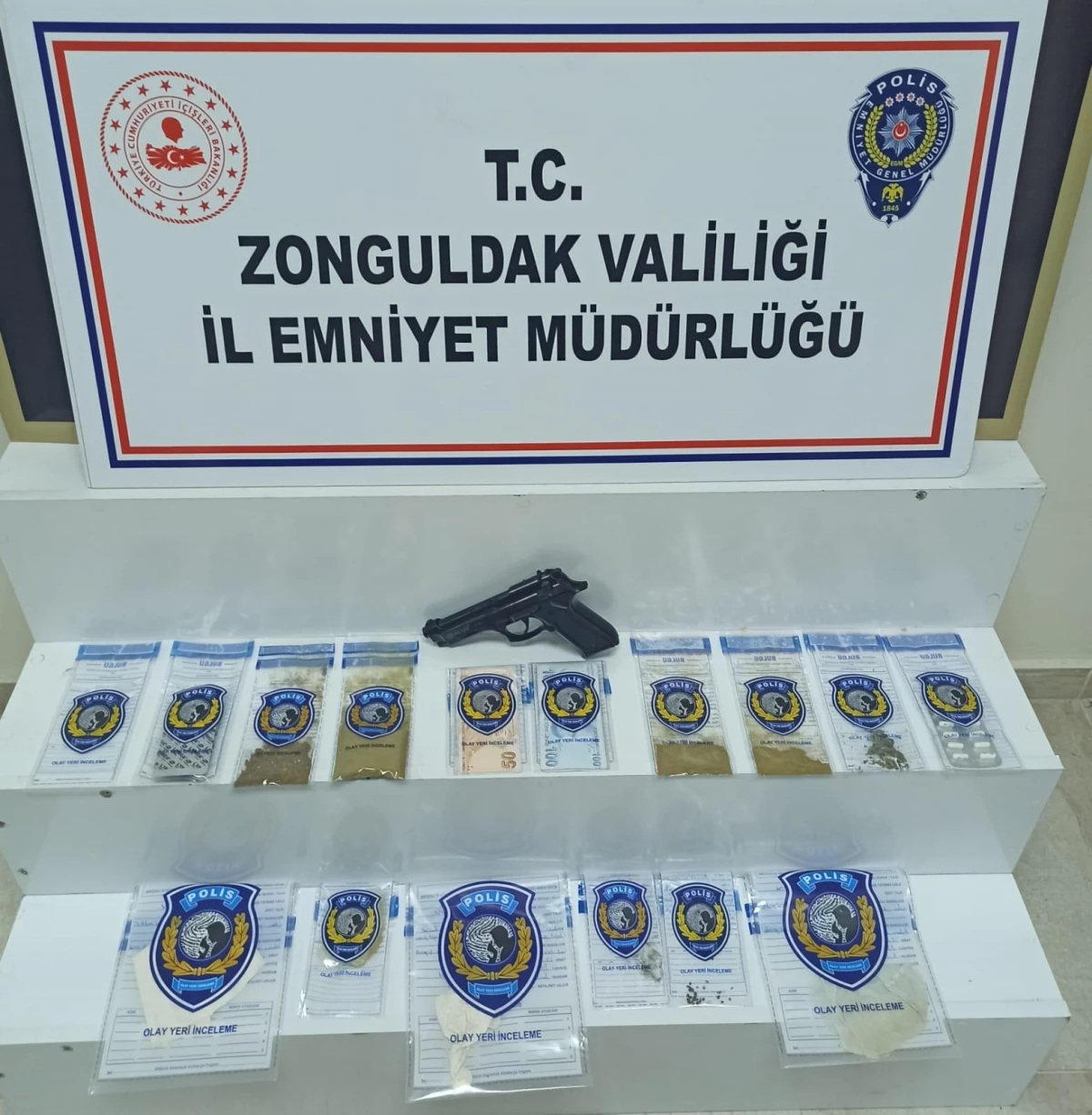 Zonguldak\'ta uyuşturucu operasyonunda yakalanan 3 zanlı tutuklandı