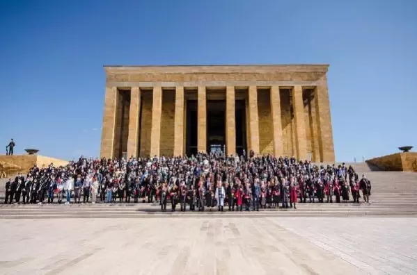 Ankara Üniversitesi'nde 'Bilim Ateşi' yakıldı