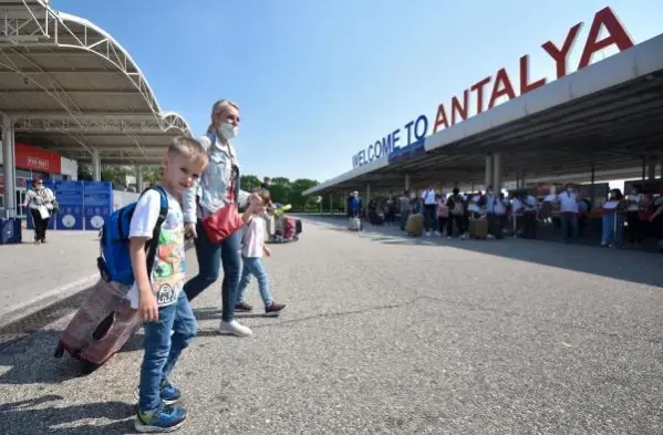 Antalya'ya ekimde 5 ülkeden turist beklentisi