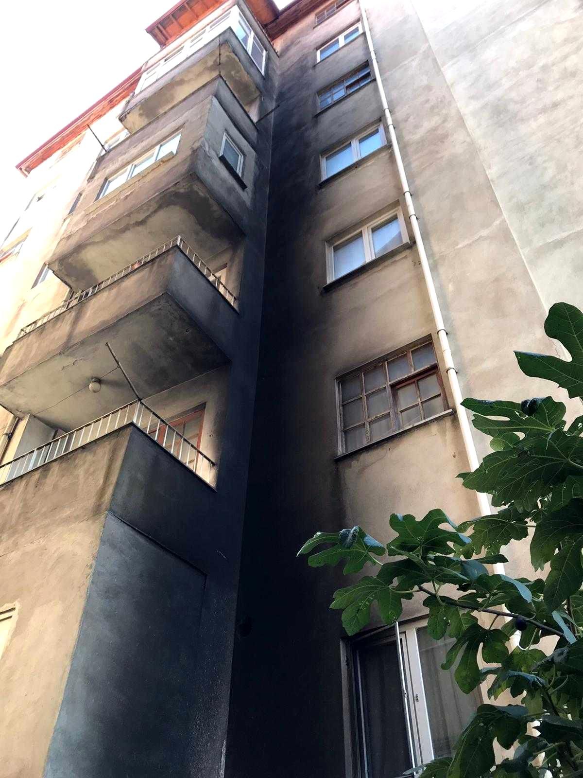 Apartmanın yakıt kazanı alev aldı