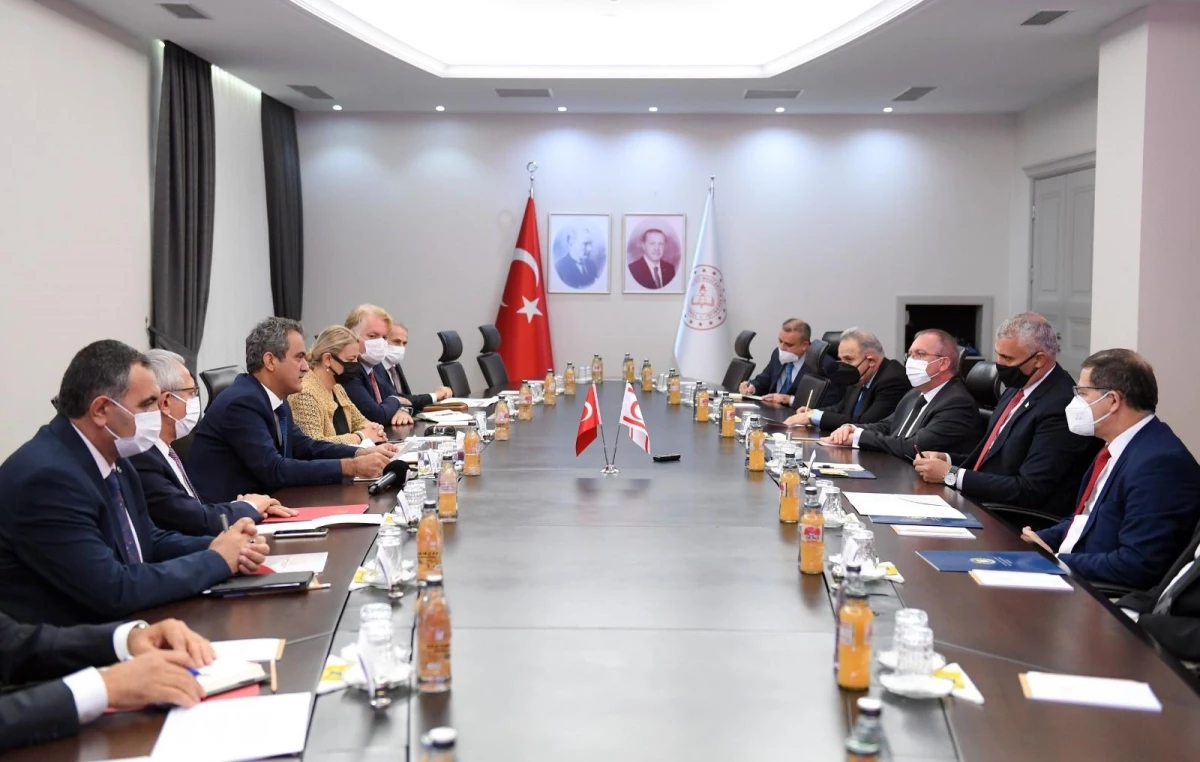 Son dakika haber | Bakan Özer, KKTC Eğitim ve Kültür Bakanı Amcaoğlu\'nu ağırladı