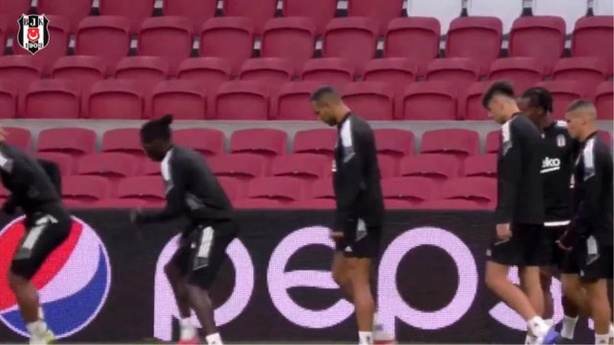 Beşiktaş, Ajax Maçı Öncesi Son Antrenmanını Yaptı