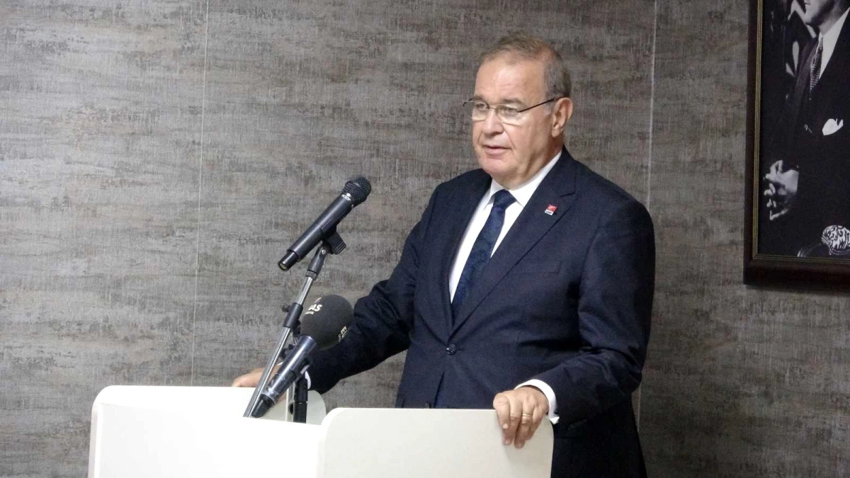 CHP Genel Başkan Yardımcısı Faik Öztrak, Ereğli\'de Ekonomi Masası\'nda konuştu