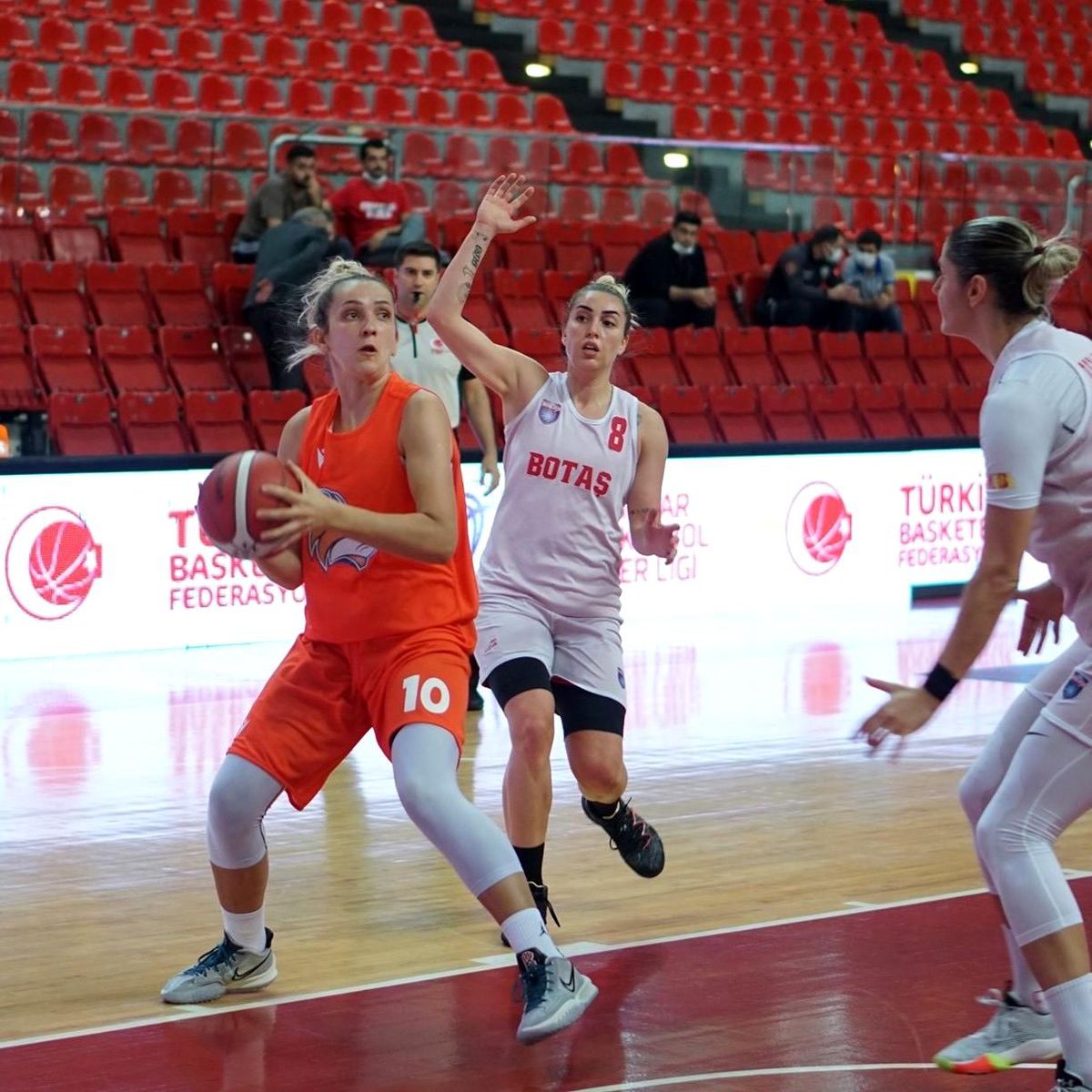 Erciyes Cup: Botaş: 79ÇBK Yenişehir Belediyespor: 76