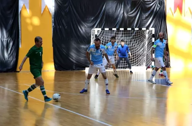 Genel Sekreter Çelikel, görme engelliler futsal müsabakasını izledi