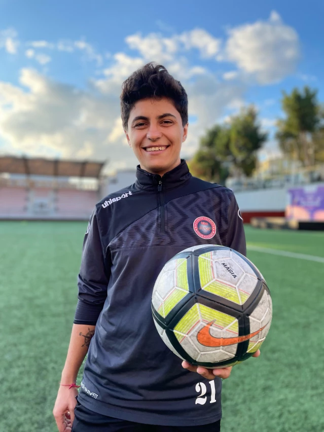 Gol kraliçesi Diyarbakırlı Zelal'in futbolla değişen hayatı