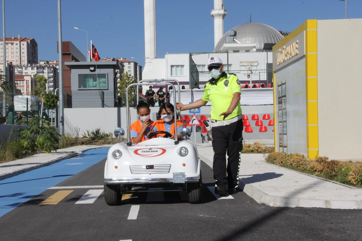 Son dakika haberi... Hatay\'da Çocuk Trafik Eğitim Parkı hizmete açıldı