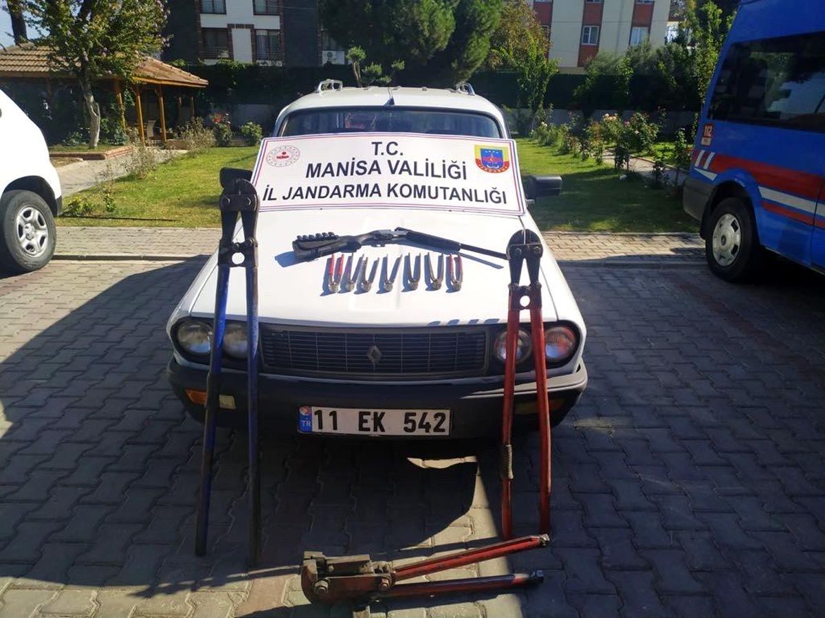 İnşaattan 4 ton demir çaldı, aynı yere dördüncü kez gelince yakalandı