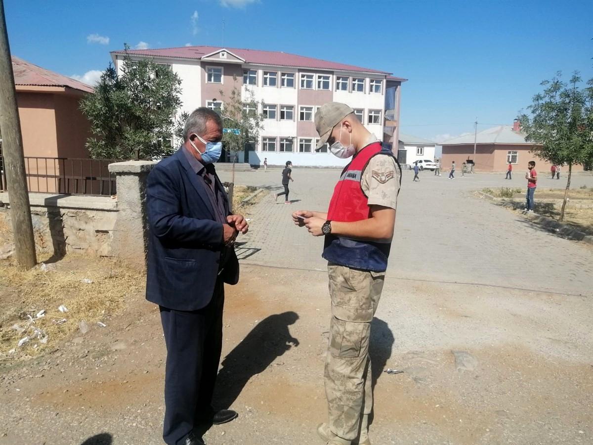 Jandarma\'dan "Huzur, Güven ve Çocuk" uygulaması