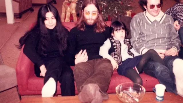 John Lennon'ın hiç bilinmeyen şarkısını kaydettiği kaset açık artırmayla satılacak John Lennon'ın hiç bilinmeyen şarkısını kaydettiği kaset açık artırmayla satılacak