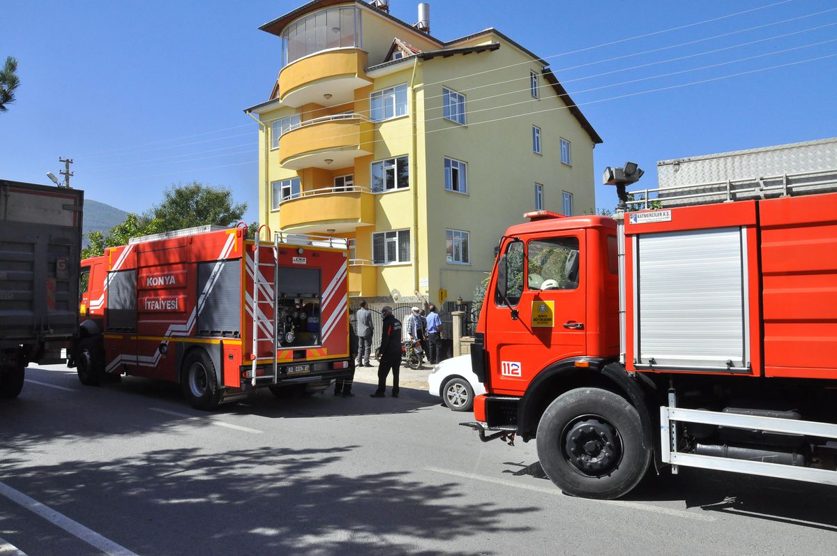 Konya\'da bir apartmanda çıkan yangında 5 kişi dumandan etkilendi