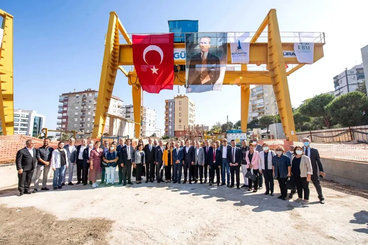 Narlıdere Metrosu\'nda 14,5 kilometrelik tünel inşaatı tamamlandı