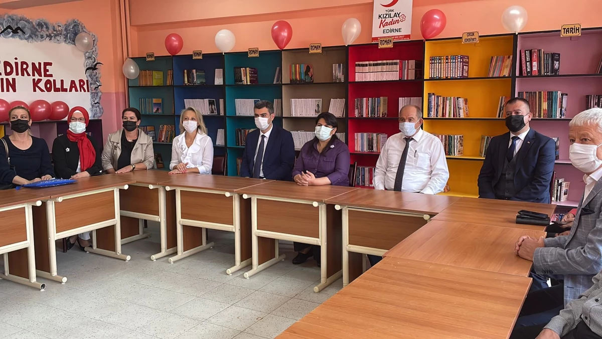 Türk Kızılay\'ınca "Şenlendirme Projesi" kapsamında kütüphane oluşturuldu