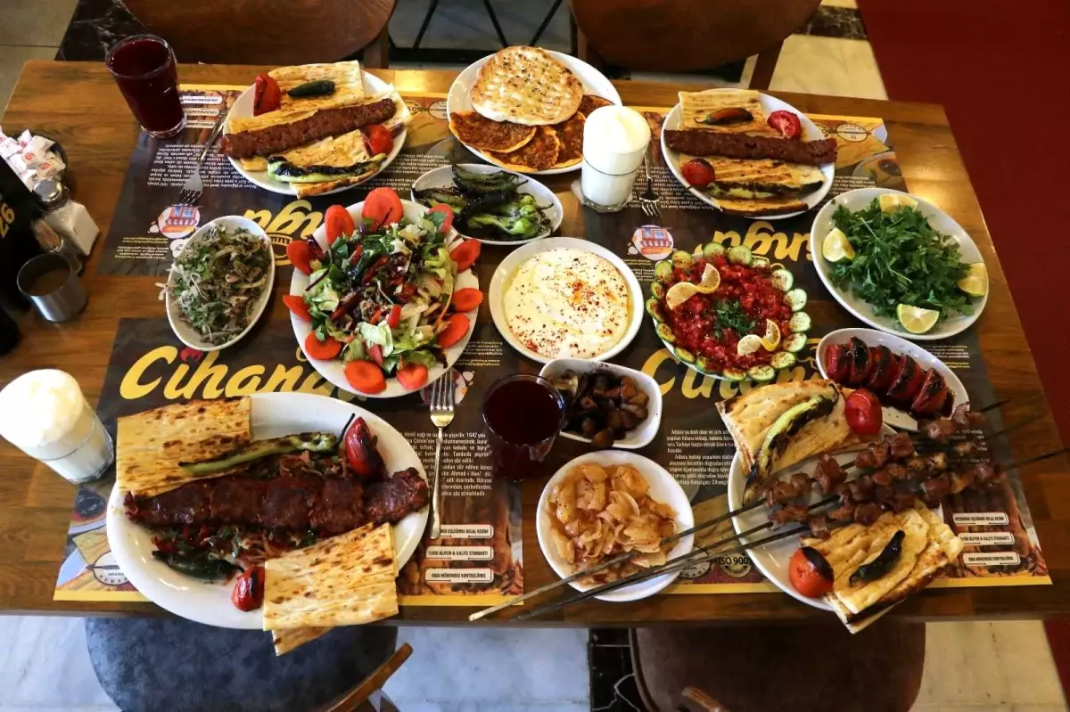 Uluslararası Adana Lezzet Festivali esnafa can suyu olacak