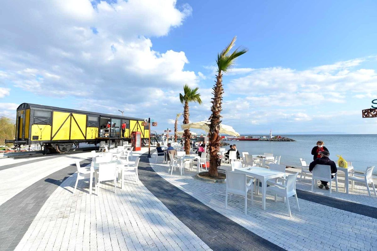 Vagon Paşa Kafe misafirlerini ağırlamaya başladı