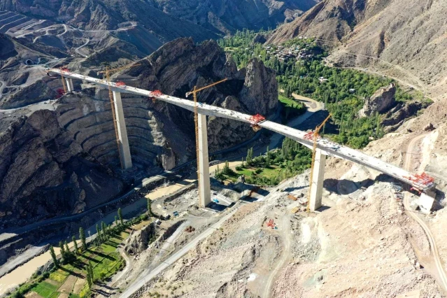 Yusufeli Barajı relokasyon yollarının yüzde 91'lik bölümü tamamlandı