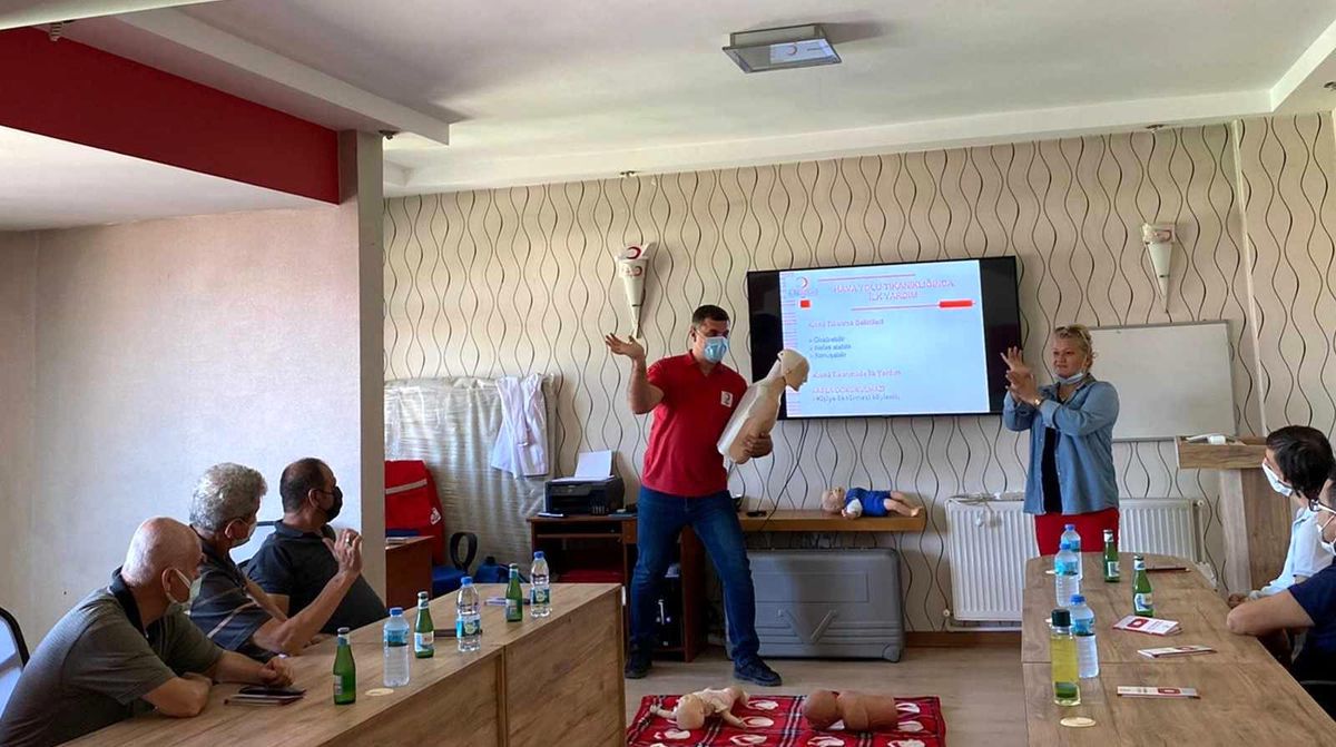Aydın\'da işitme engelli bireylere \'ilk yardım\' eğitimi verildi