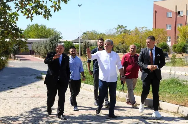 Aydın Milletvekili Rıza Posacı Spor Bilimleri Fakültesi'ndeki çalışmaları yerinde inceledi